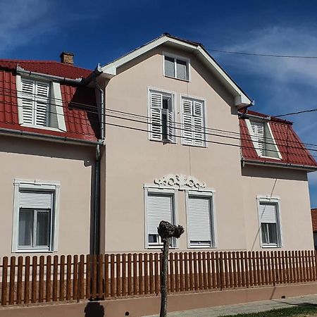 Villa Napsugar Balatonlelle Zewnętrze zdjęcie