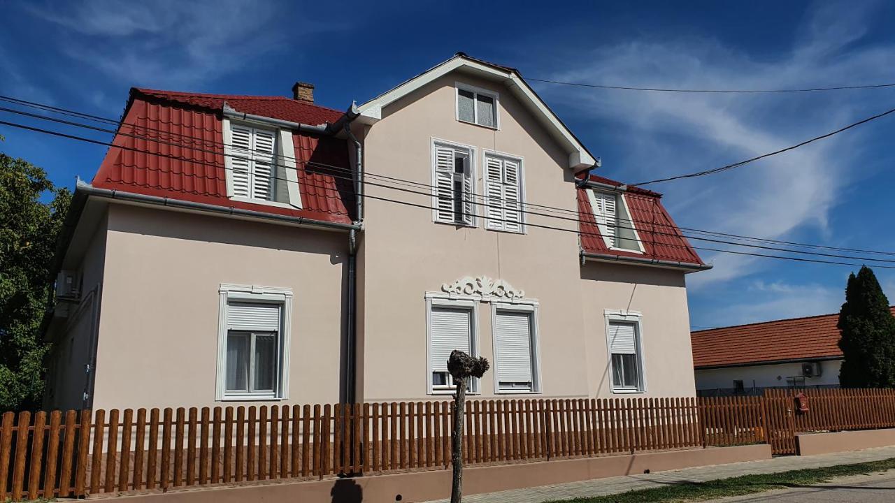 Villa Napsugar Balatonlelle Zewnętrze zdjęcie